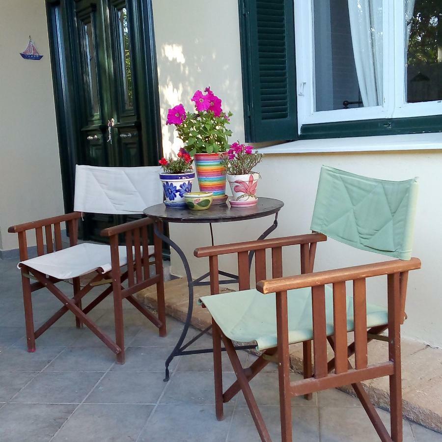 Вілла Aegina'S Oasis Екстер'єр фото